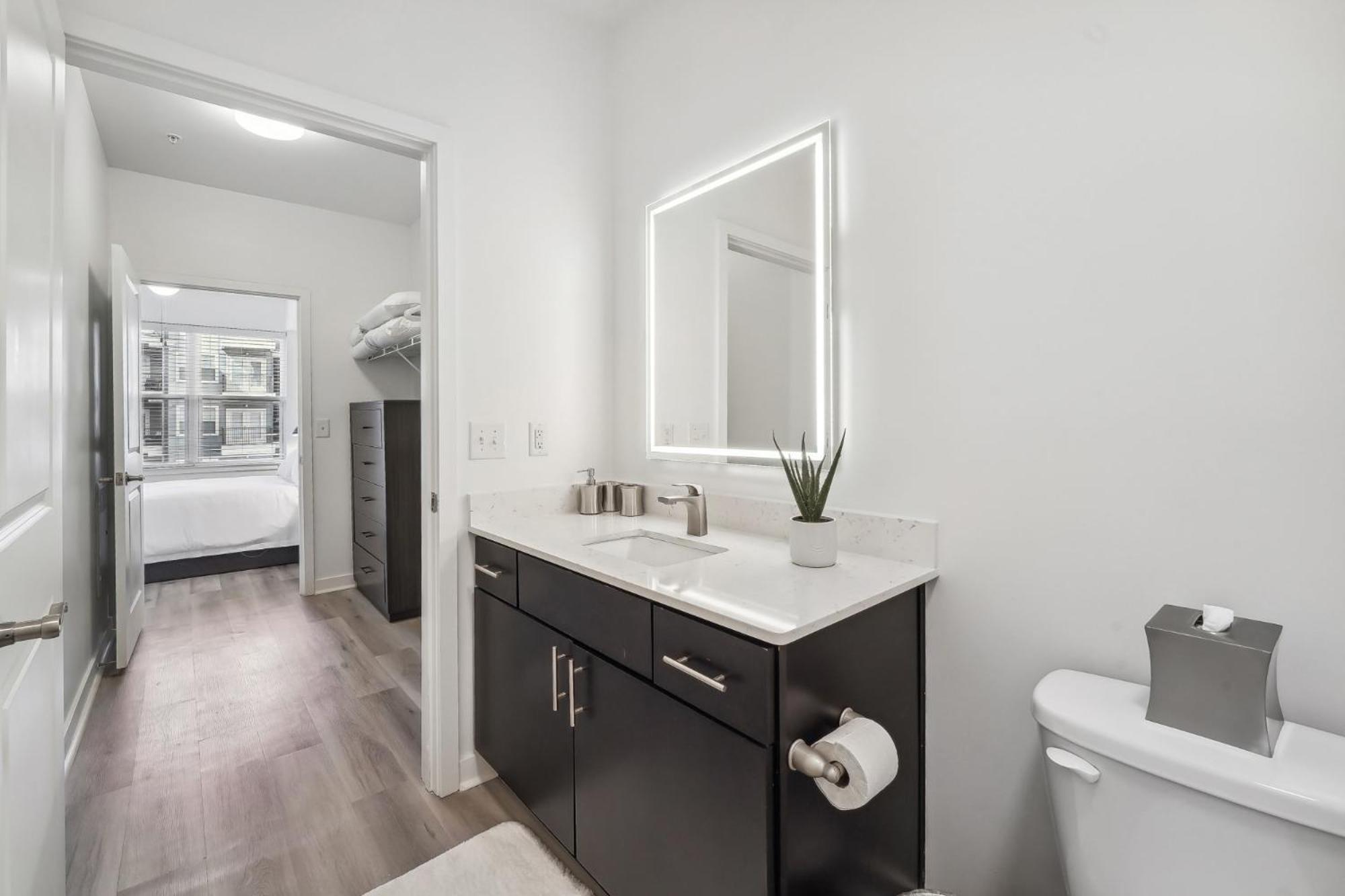 Premium Apartments And Studios At Midtown 205 In שרלוט מראה חיצוני תמונה