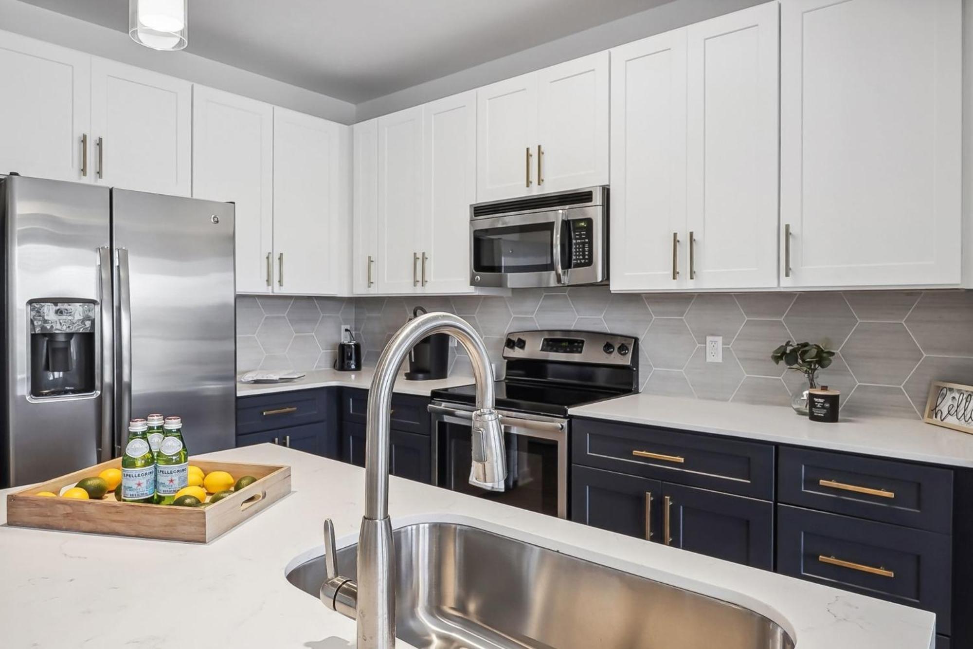Premium Apartments And Studios At Midtown 205 In שרלוט מראה חיצוני תמונה
